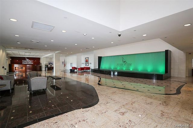 100 Harbor View Drive 251, Port Washington, NY 11050