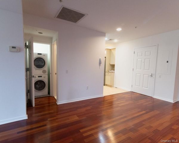 100 Harbor View Drive 251, Port Washington, NY 11050