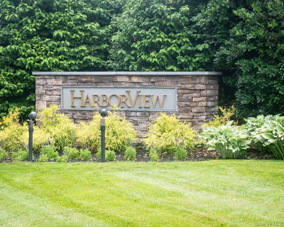 100 Harbor View Drive 251, Port Washington, NY 11050