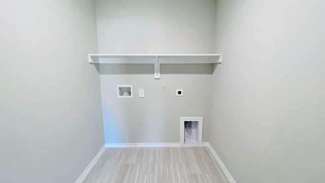 4232 TRICKLING CREEK Lane, Fort Worth, TX 76036