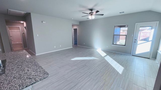 4232 TRICKLING CREEK Lane, Fort Worth, TX 76036