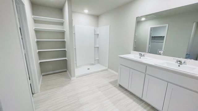 4232 TRICKLING CREEK Lane, Fort Worth, TX 76036