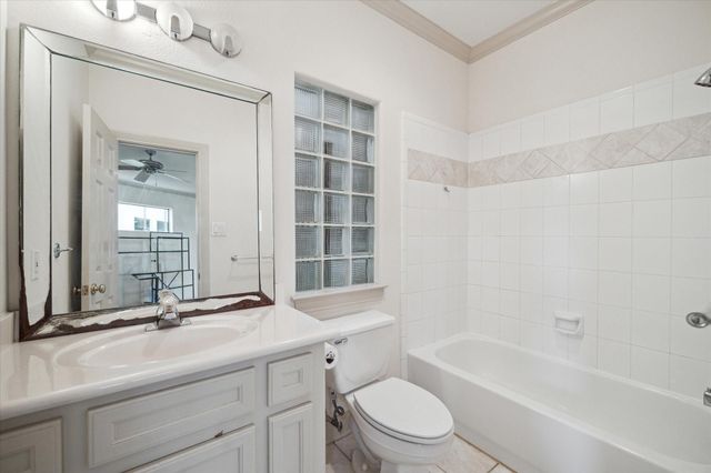 6201 Taggart A, Houston, TX 77007