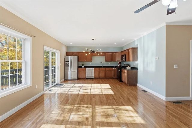 90 Rangeway Rd 303, Billerica, MA 01862