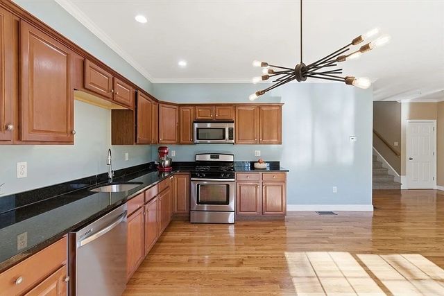 90 Rangeway Rd 303, Billerica, MA 01862