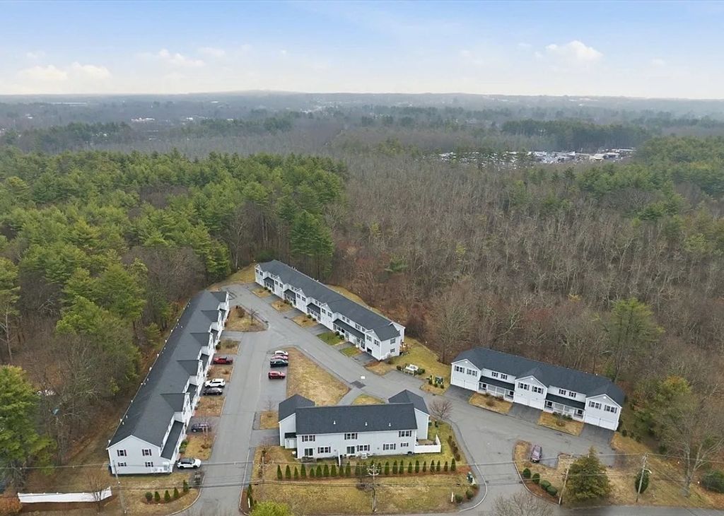 90 Rangeway Rd 303, Billerica, MA 01862