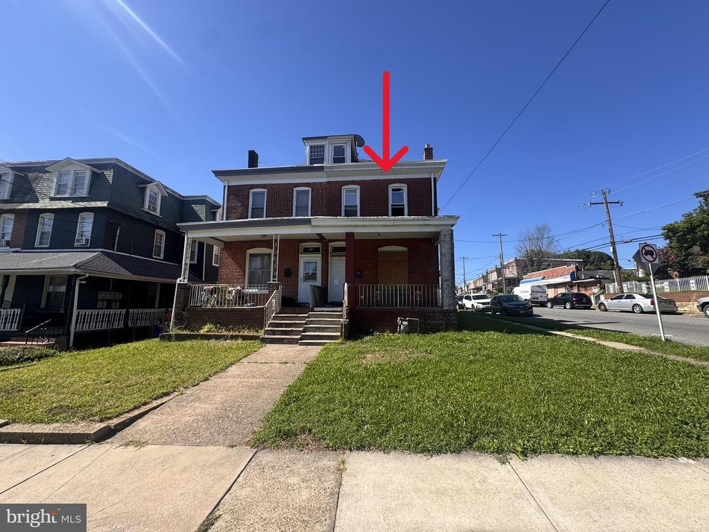 940 HIGHLAND AVE, CHESTER, PA 19013 — exterior