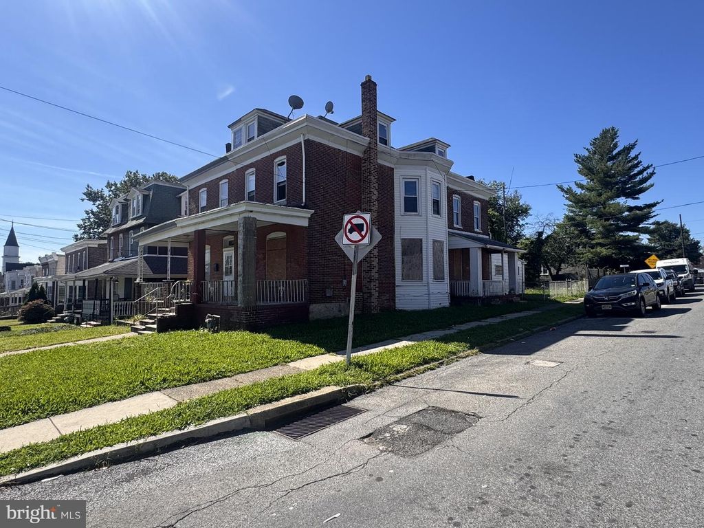 940 HIGHLAND AVE, CHESTER, PA 19013 — photo 4