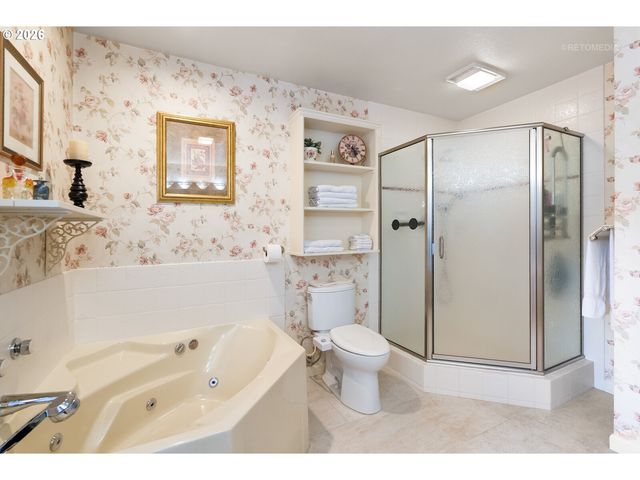 17359 WREN Ct, Lake Oswego, OR 97034