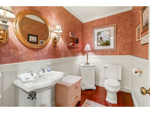 17359 WREN Ct, Lake Oswego, OR 97034