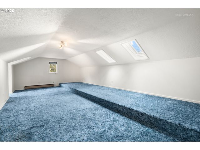 17359 WREN Ct, Lake Oswego, OR 97034