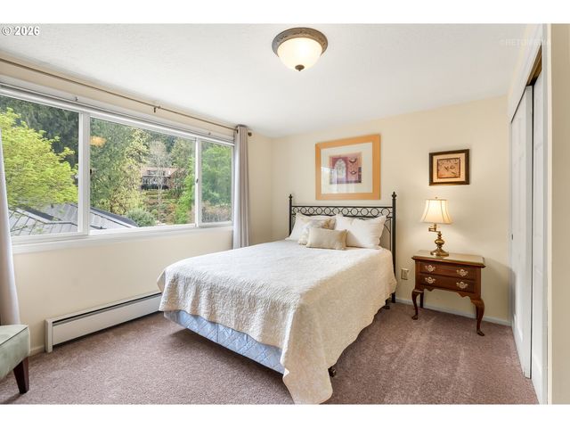 17359 WREN Ct, Lake Oswego, OR 97034