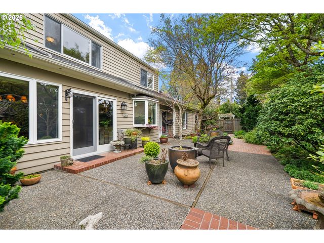 17359 WREN Ct, Lake Oswego, OR 97034