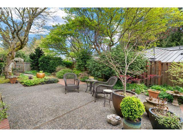 17359 WREN Ct, Lake Oswego, OR 97034