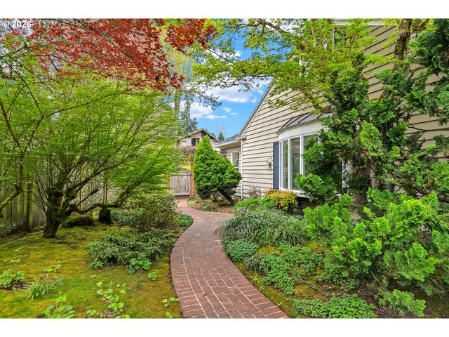 17359 WREN Ct, Lake Oswego, OR 97034