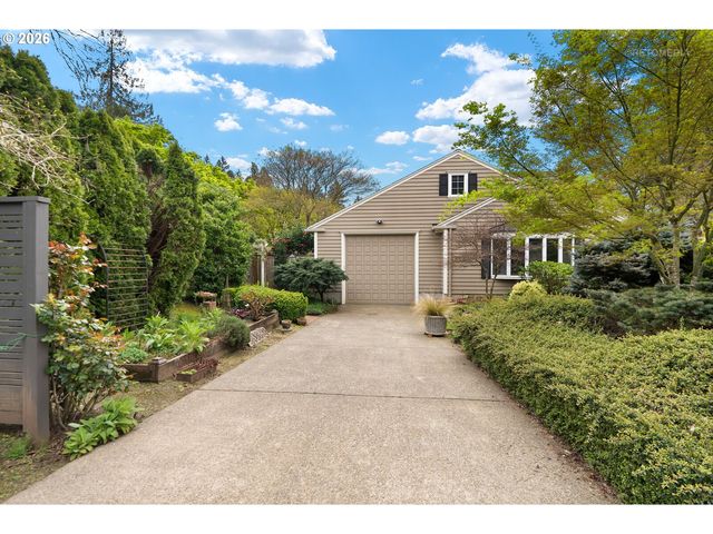 17359 WREN Ct, Lake Oswego, OR 97034