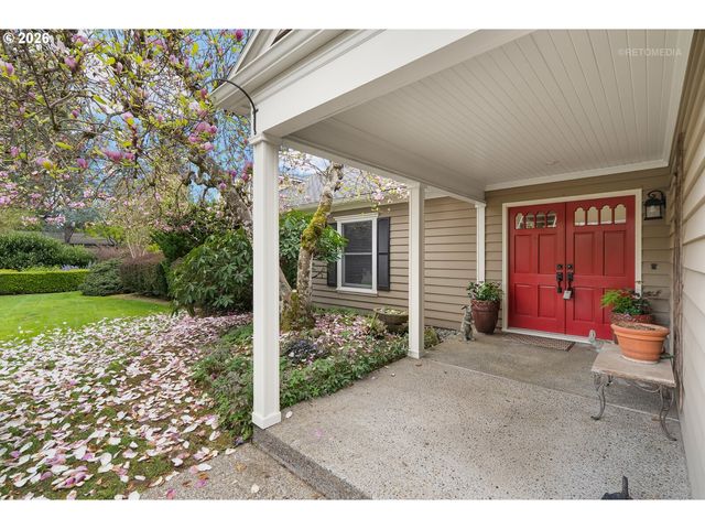 17359 WREN Ct, Lake Oswego, OR 97034