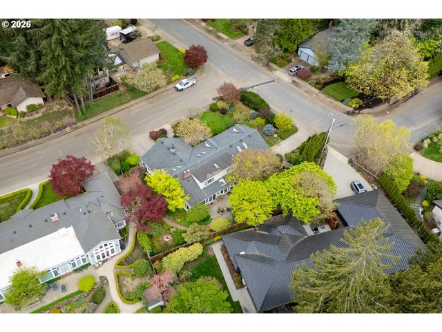 17359 WREN Ct, Lake Oswego, OR 97034