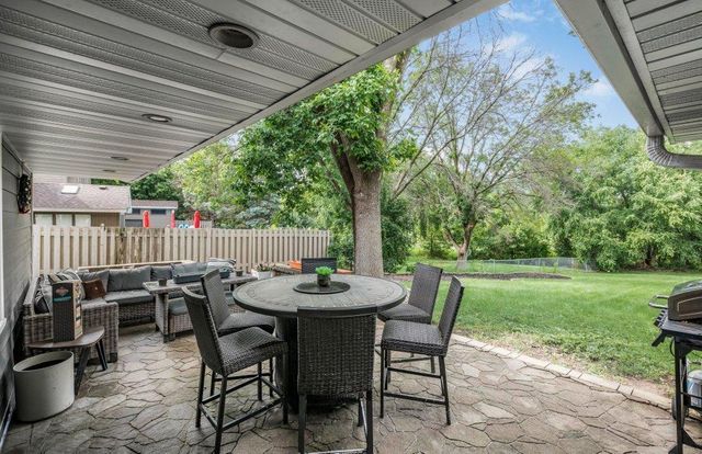 13744 94th Avenue N, Maple Grove, MN 55369