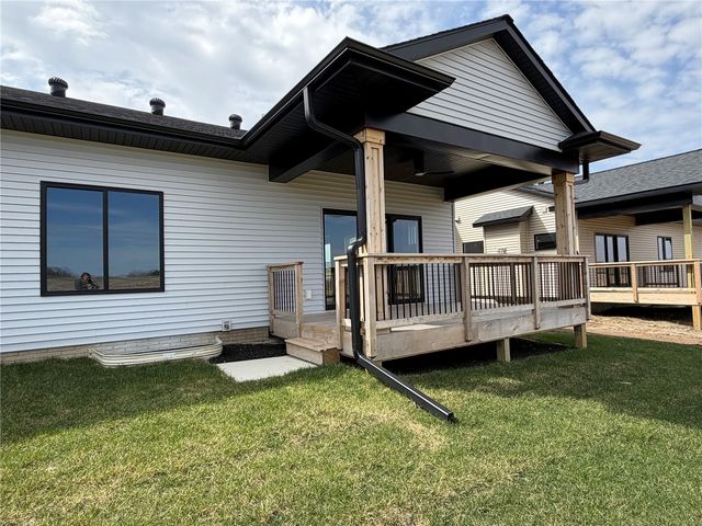 1220 Berkshire Lane, North Liberty, IA 52317