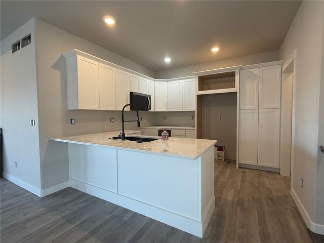 1220 Berkshire Lane, North Liberty, IA 52317