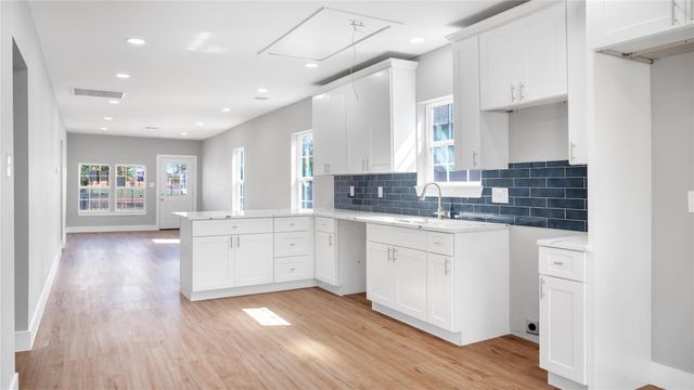 4111 Avenue Q, Galveston, TX 77550