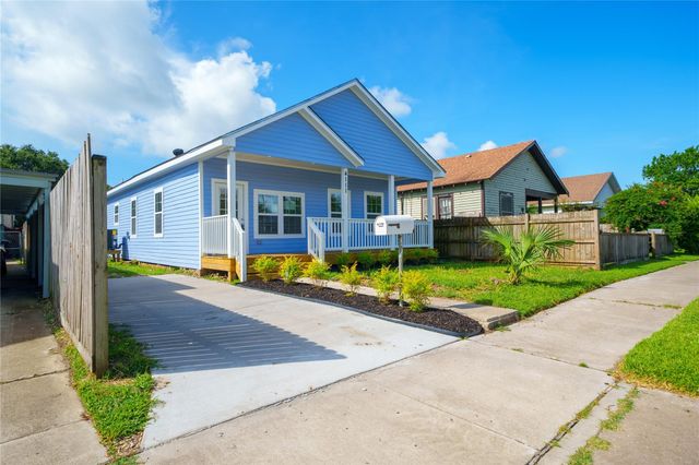 4111 Avenue Q, Galveston, TX 77550