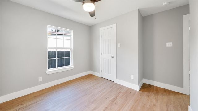 4111 Avenue Q, Galveston, TX 77550