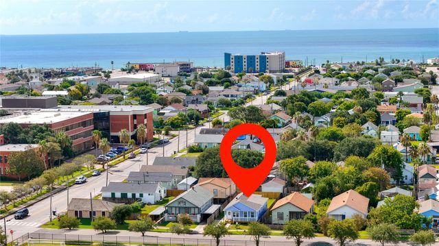 4111 Avenue Q, Galveston, TX 77550