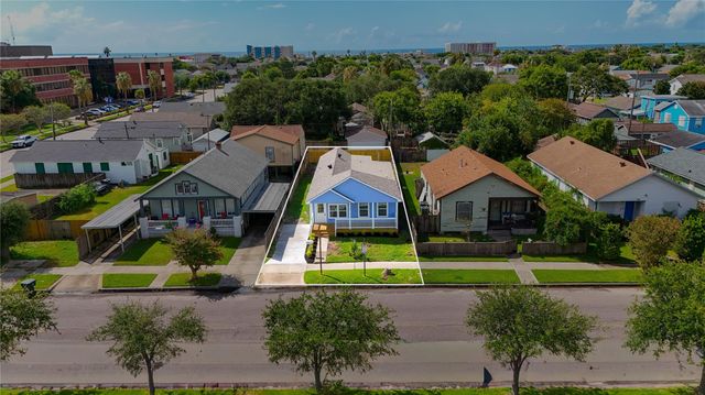 4111 Avenue Q, Galveston, TX 77550
