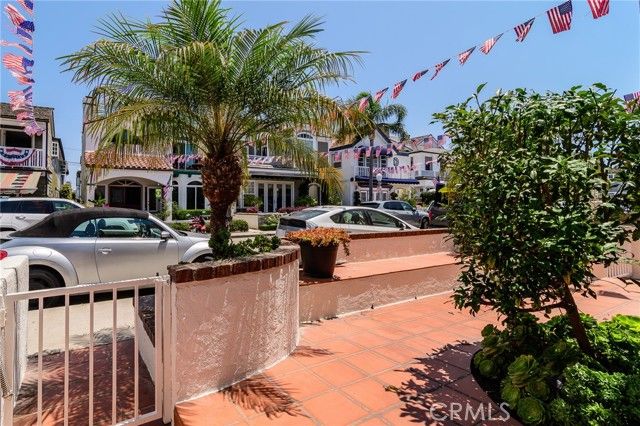 313 Diamond, Newport Beach, CA 92662