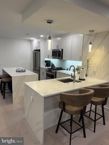 3104 S JUNIPER ST, Philadelphia, PA 19148