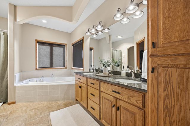 7209 Maple Lane, Horace, ND 58047