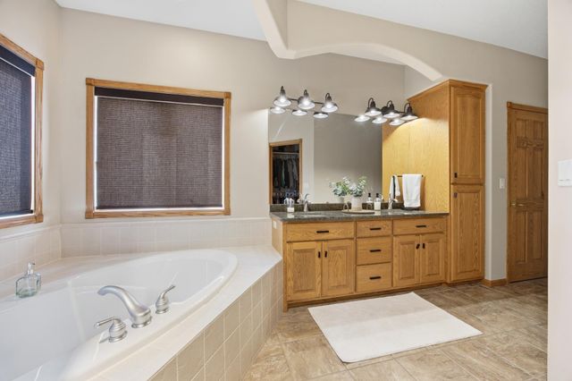 7209 Maple Lane, Horace, ND 58047