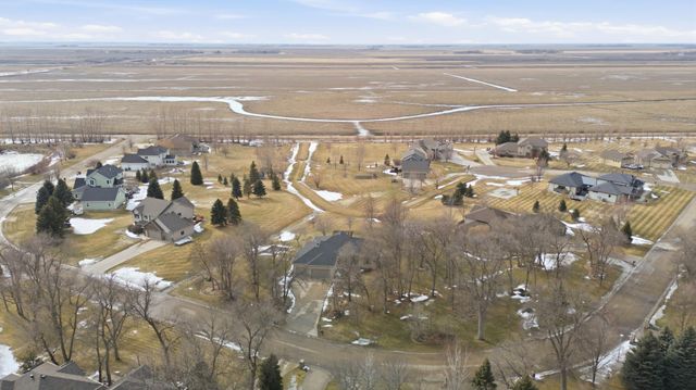 7209 Maple Lane, Horace, ND 58047