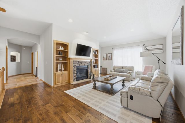 7209 Maple Lane, Horace, ND 58047