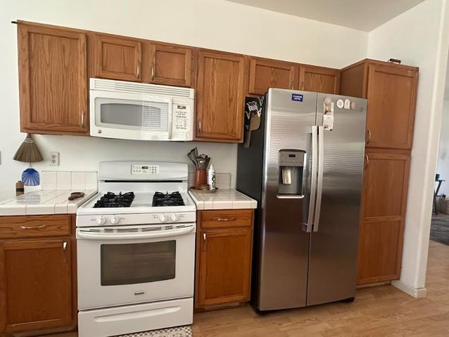 5718 E Burns Avenue, Fresno, CA 93727