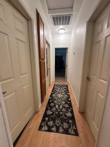 5718 E Burns Avenue, Fresno, CA 93727