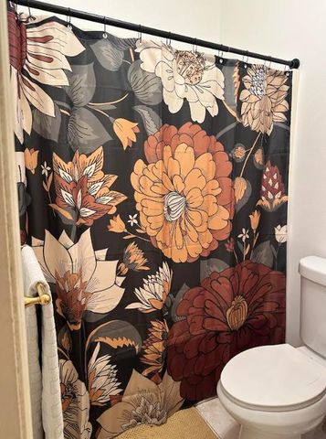 5718 E Burns Avenue, Fresno, CA 93727