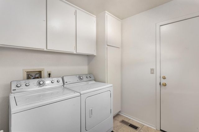 2886 Knollwood Dr, Cameron Park, CA 95682