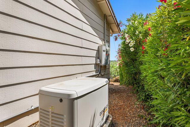 2886 Knollwood Dr, Cameron Park, CA 95682