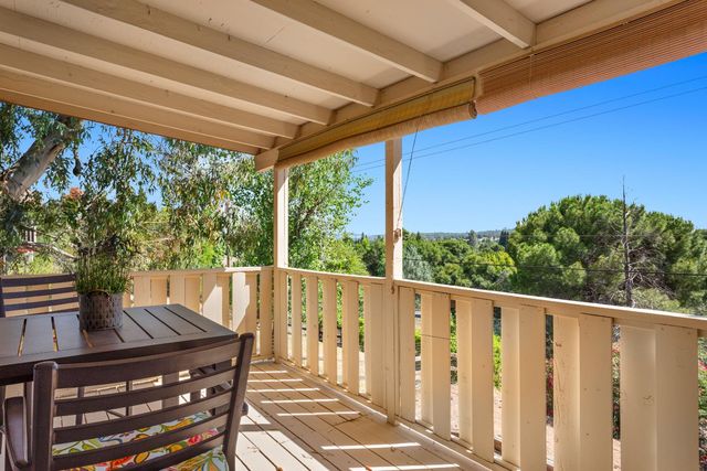 2886 Knollwood Dr, Cameron Park, CA 95682