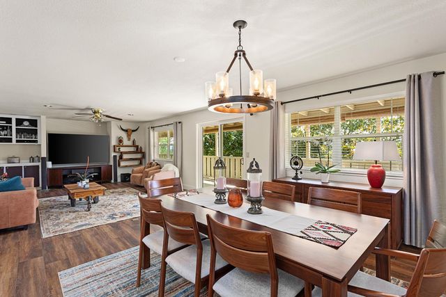 2886 Knollwood Dr, Cameron Park, CA 95682