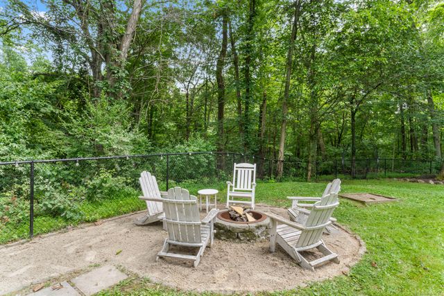 17 Raven Crest Drive, Bethel, CT 06801