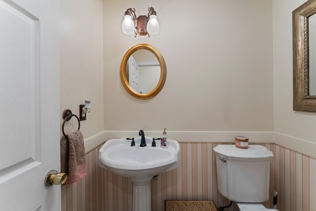 17 Raven Crest Drive, Bethel, CT 06801