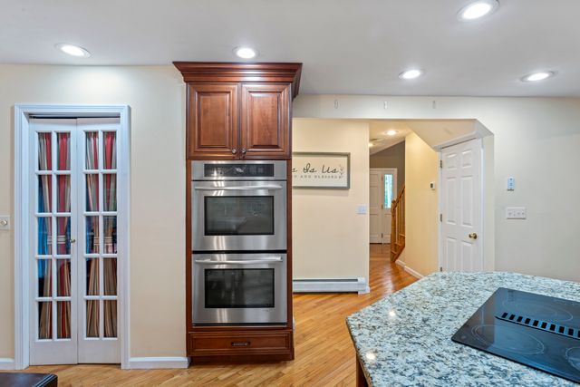 17 Raven Crest Drive, Bethel, CT 06801