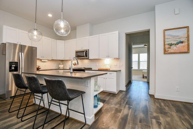 5710 White Magnolia Street, Houston, TX 77091