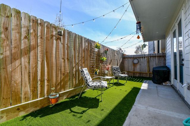 5710 White Magnolia Street, Houston, TX 77091