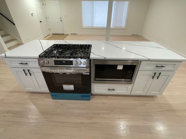 916 E 168th Street, South Holland, IL 60473