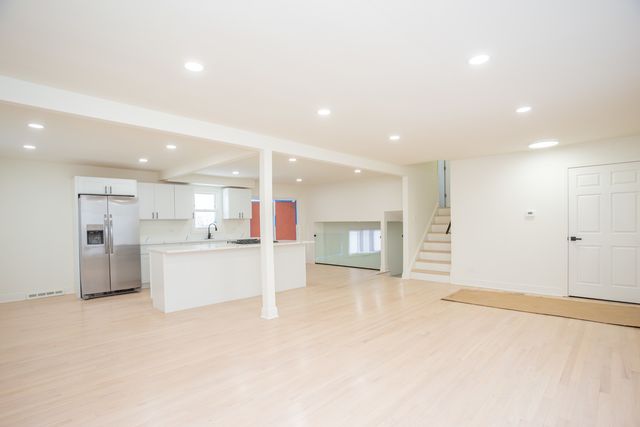 916 E 168th Street, South Holland, IL 60473